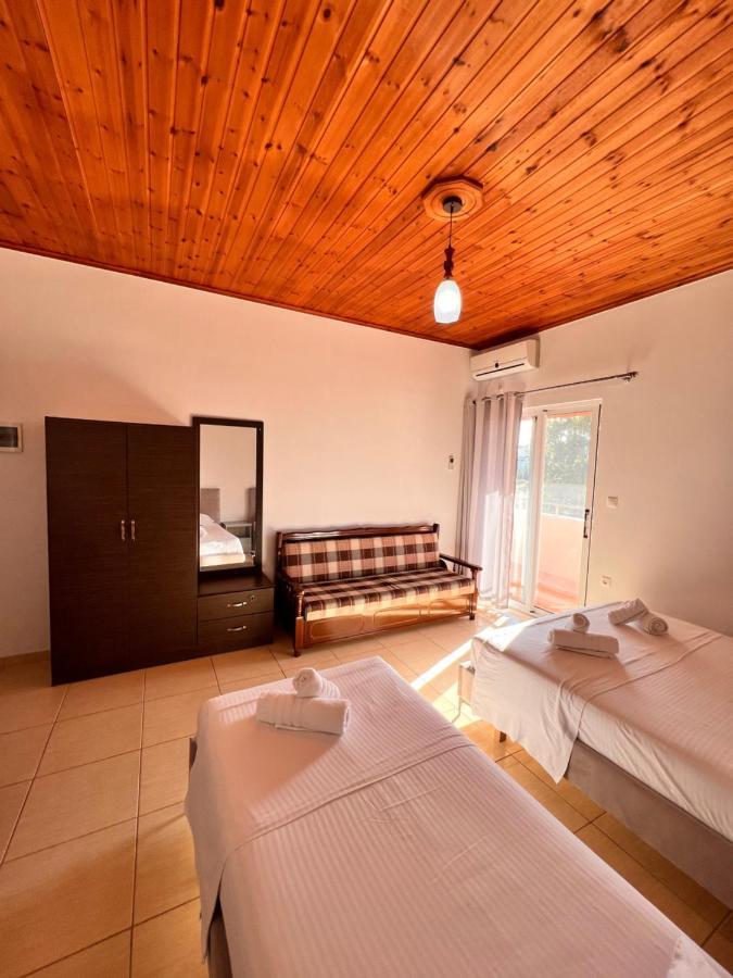 Hotel Moscopole Ксаміл Екстер'єр фото